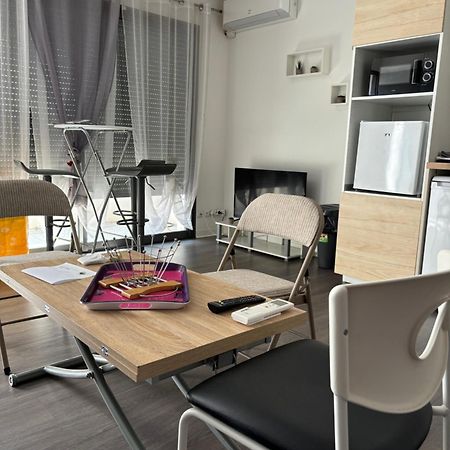 Grand Studio Confortable Et Spacieux Avec Terrasse Villeneuve-lès-Maguelonne Exterior foto
